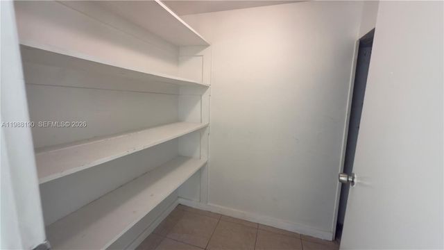 1411 NE 155th Ter 1411, North Miami Beach, FL 33162