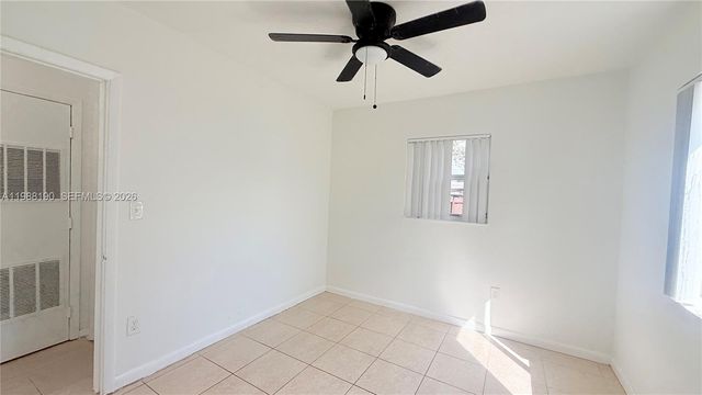 1411 NE 155th Ter 1411, North Miami Beach, FL 33162