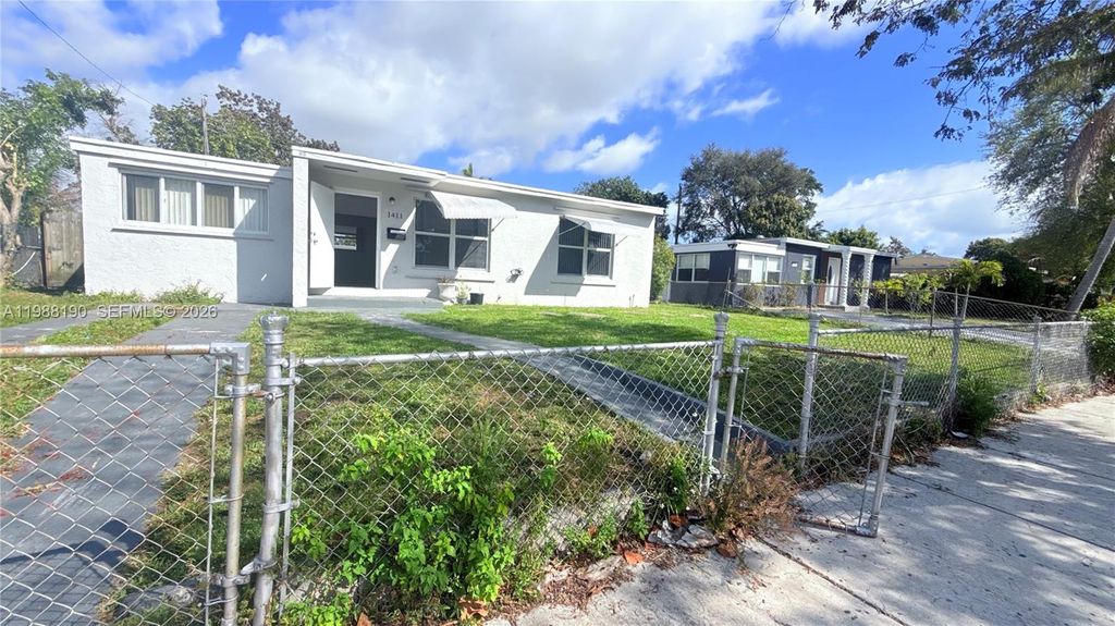 1411 NE 155th Ter 1411, North Miami Beach, FL 33162