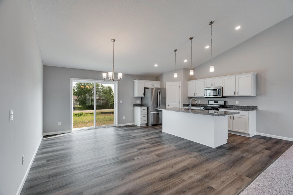 621 47th Avenue NE, Saint Cloud, MN 56304