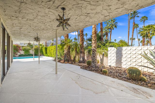 1540 E Sierra Way, Palm Springs, CA 92264