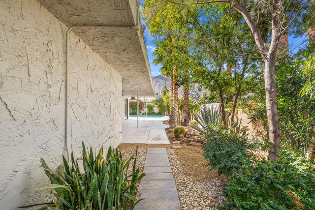 1540 E Sierra Way, Palm Springs, CA 92264