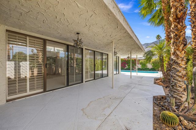 1540 E Sierra Way, Palm Springs, CA 92264