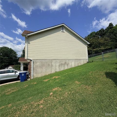 1703 Hilltop Lane, Imperial, MO 63052