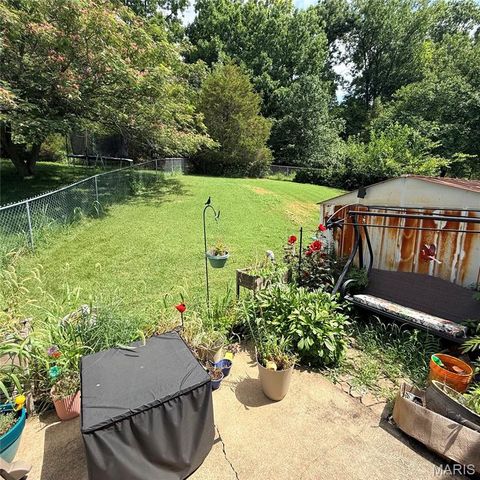 1703 Hilltop Lane, Imperial, MO 63052