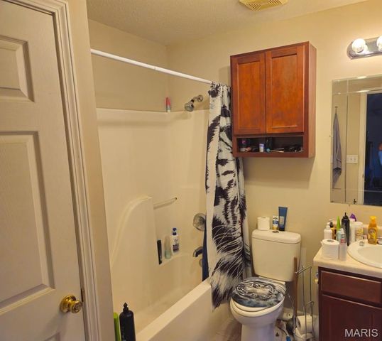 1703 Hilltop Lane, Imperial, MO 63052