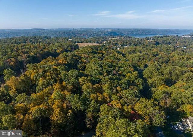58 BUCK RUN RD, Conestoga, PA 17516
