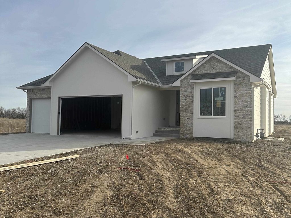 9005 E 33rd Cir S, Wichita, KS 67210