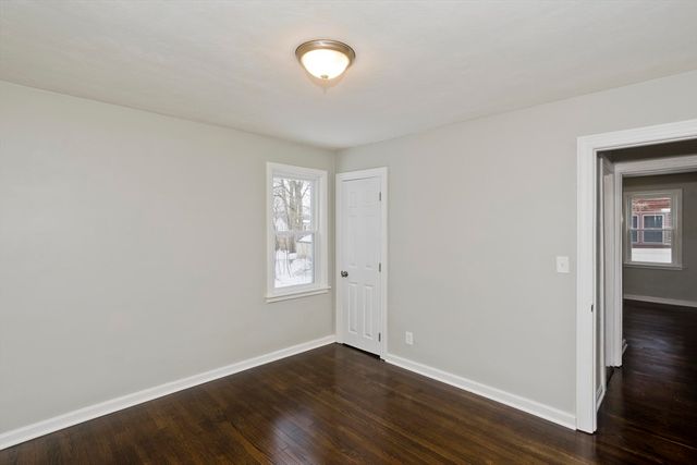 61 Saint Jacques Ave, Chicopee, MA 01020