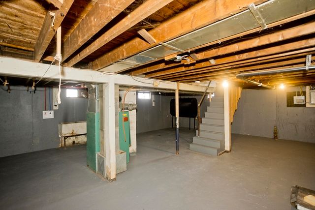 61 Saint Jacques Ave, Chicopee, MA 01020