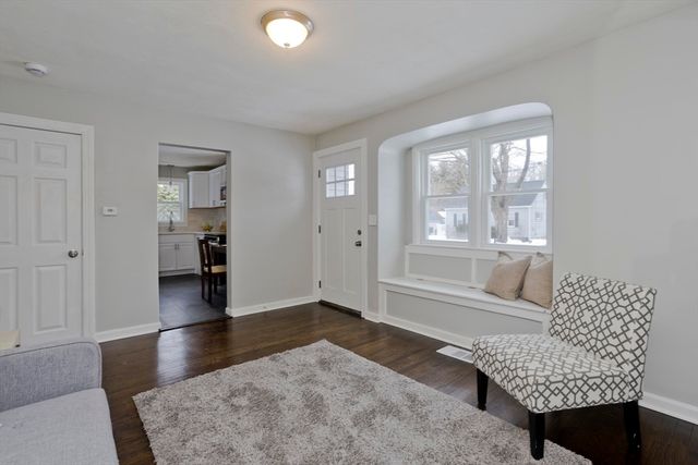 61 Saint Jacques Ave, Chicopee, MA 01020