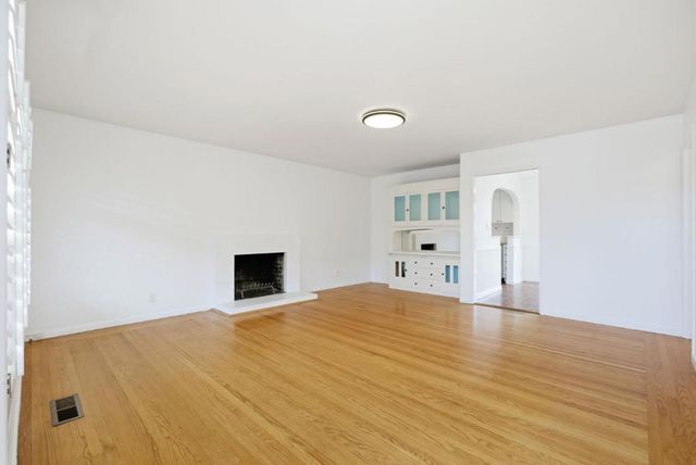 2025 Yorkshire Way, Mountain View, CA 94040