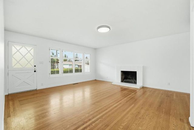 2025 Yorkshire Way, Mountain View, CA 94040