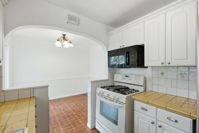 2025 Yorkshire Way, Mountain View, CA 94040