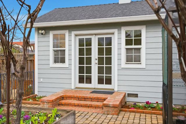 2025 Yorkshire Way, Mountain View, CA 94040