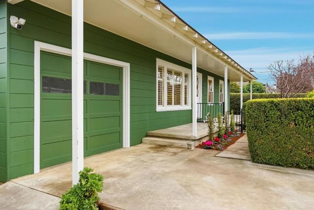 2025 Yorkshire Way, Mountain View, CA 94040