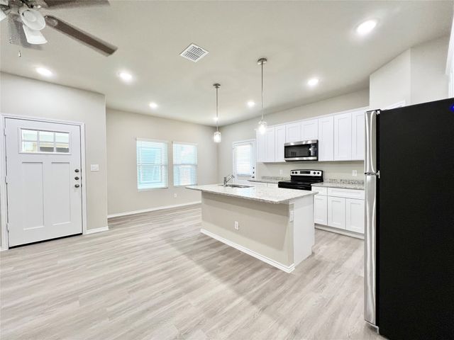 3501 E Renfro Street 123, Burleson, TX 76028
