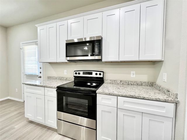 3501 E Renfro Street 123, Burleson, TX 76028