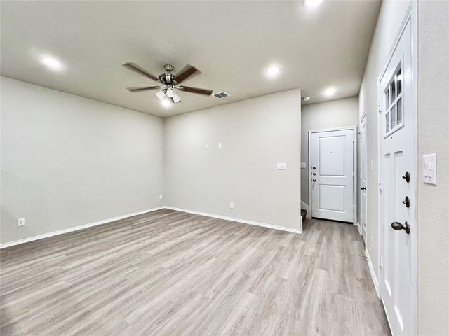 3501 E Renfro Street 123, Burleson, TX 76028