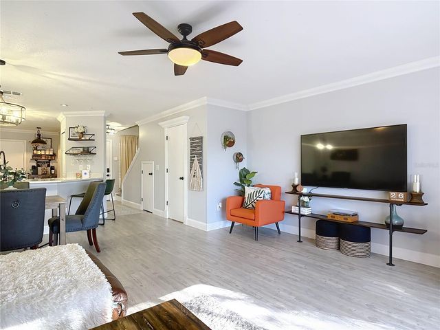 4835 WALDEN CIR 10, Orlando, FL 32811