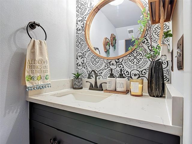 4835 WALDEN CIR 10, Orlando, FL 32811