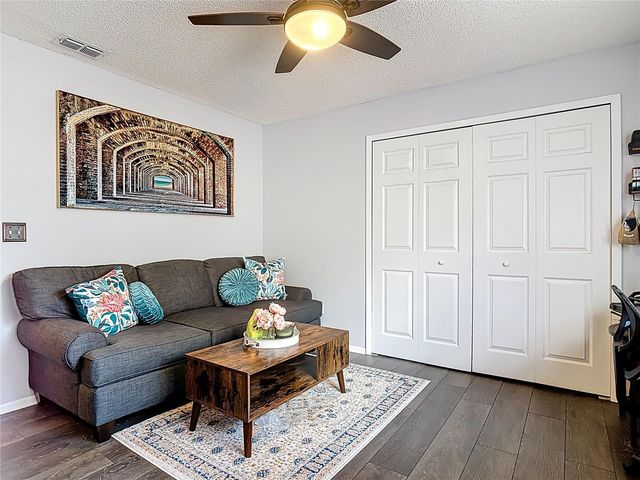 4835 WALDEN CIR 10, Orlando, FL 32811