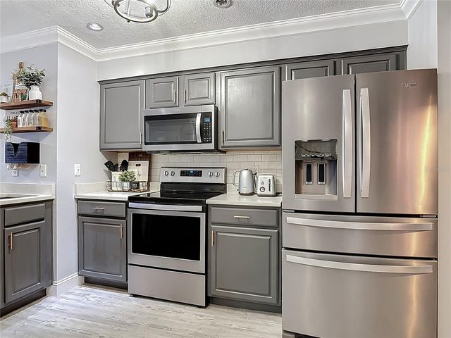 4835 WALDEN CIR 10, Orlando, FL 32811