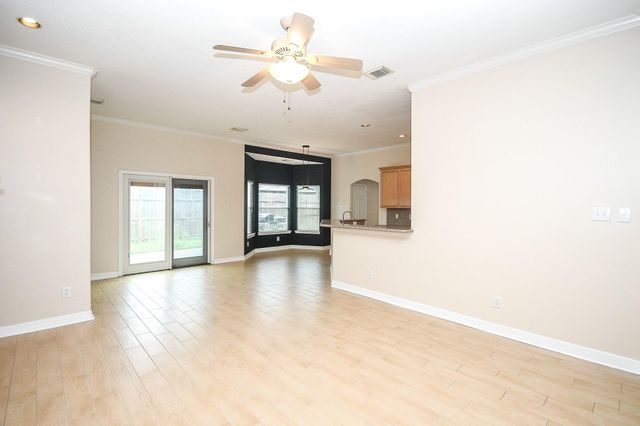 8022 Duffield Lane, Houston, TX 77071