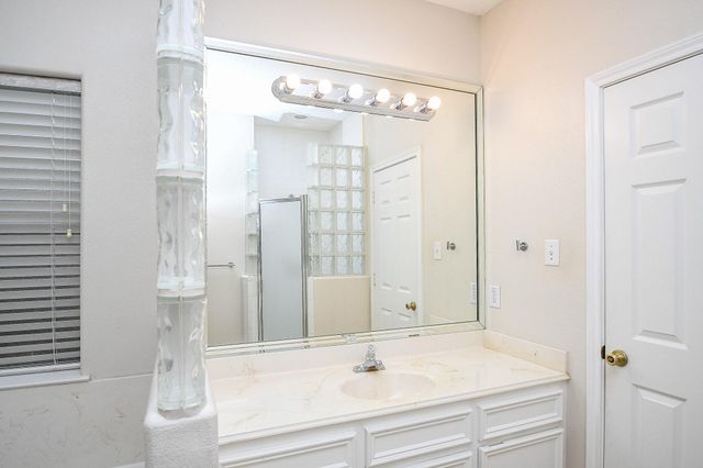 8022 Duffield Lane, Houston, TX 77071