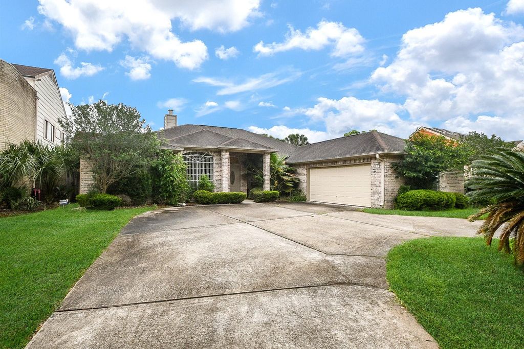 8022 Duffield Lane, Houston, TX 77071