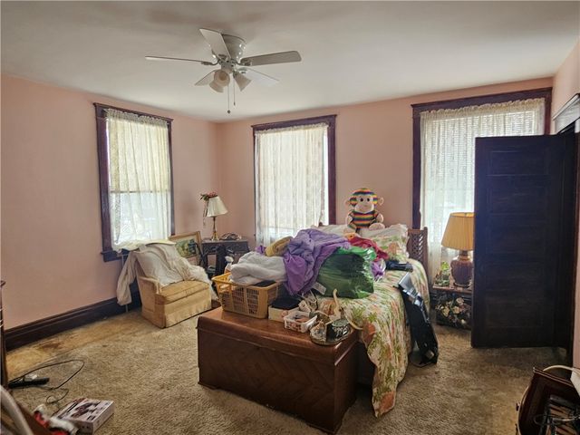 802 Harrison Ave, Jeannette, PA 15644