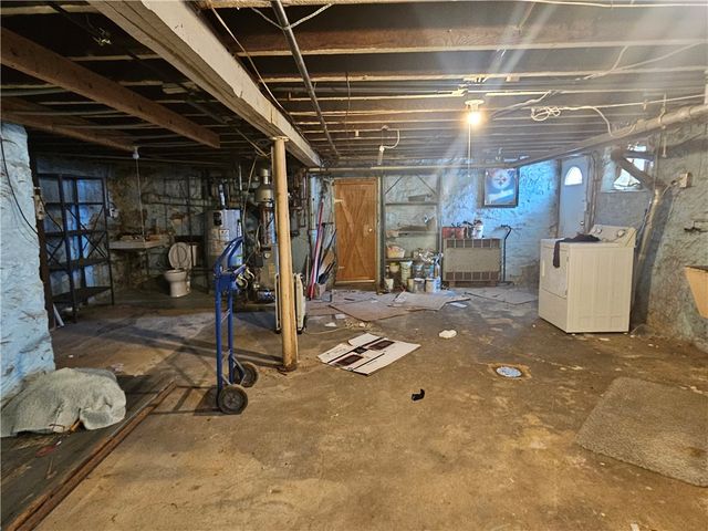 802 Harrison Ave, Jeannette, PA 15644