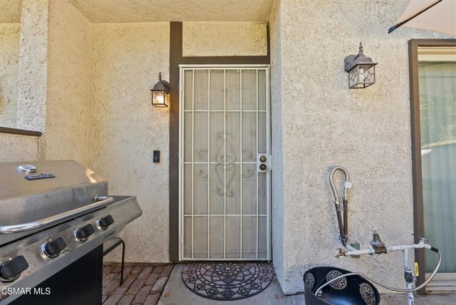 27656 Ironstone Drive 5, Canyon Country, CA 91387