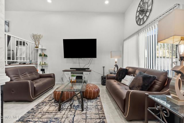 27656 Ironstone Drive 5, Canyon Country, CA 91387