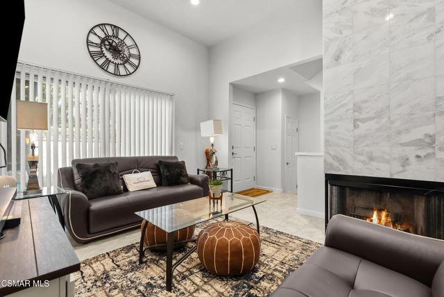 27656 Ironstone Drive 5, Canyon Country, CA 91387
