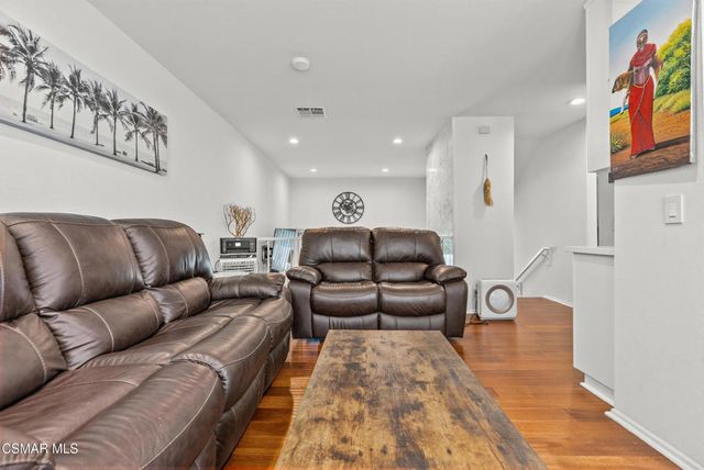 27656 Ironstone Drive 5, Canyon Country, CA 91387