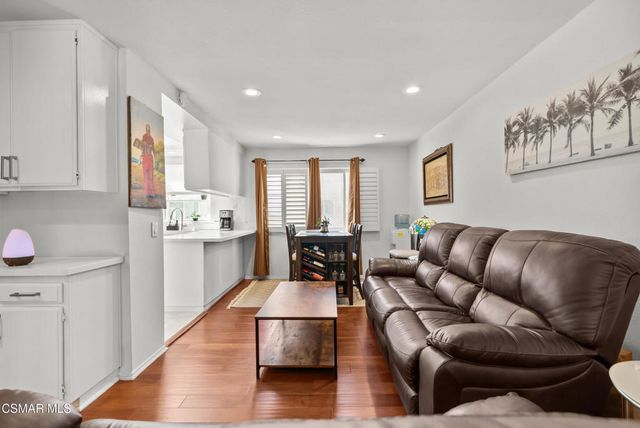 27656 Ironstone Drive 5, Canyon Country, CA 91387