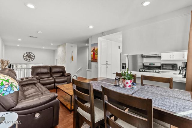 27656 Ironstone Drive 5, Canyon Country, CA 91387