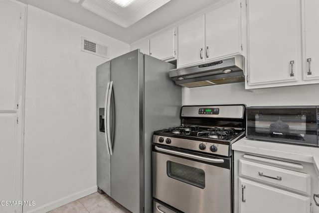 27656 Ironstone Drive 5, Canyon Country, CA 91387