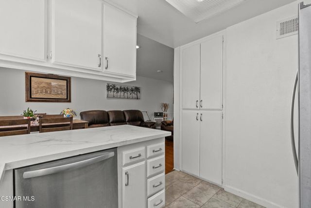 27656 Ironstone Drive 5, Canyon Country, CA 91387