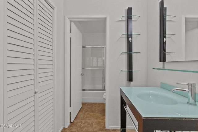 27656 Ironstone Drive 5, Canyon Country, CA 91387