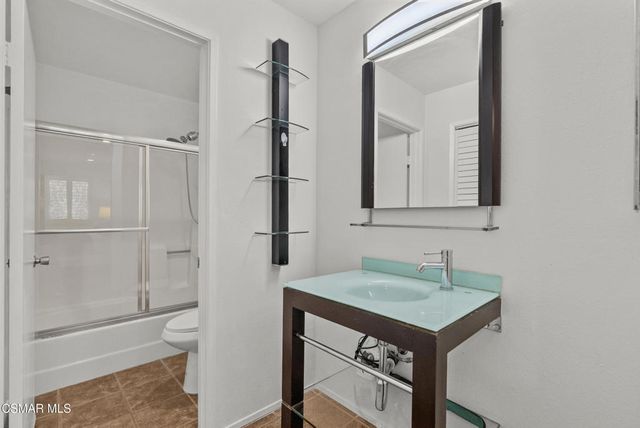 27656 Ironstone Drive 5, Canyon Country, CA 91387