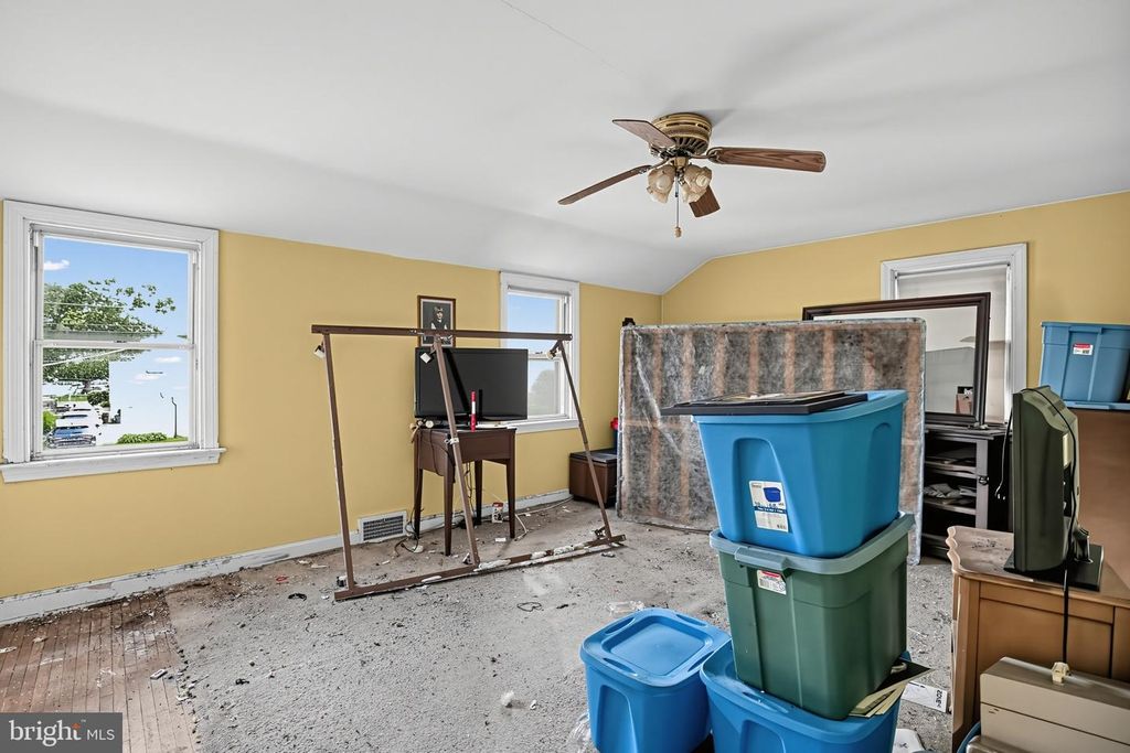 106 N NORWINDEN DR, Springfield, PA 19064 — photo 5