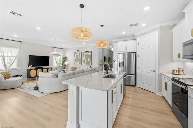 488 Polihale WAY, Naples, FL 34114