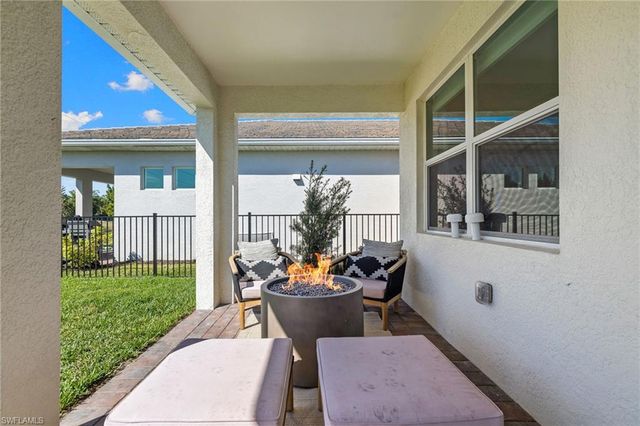 488 Polihale WAY, Naples, FL 34114