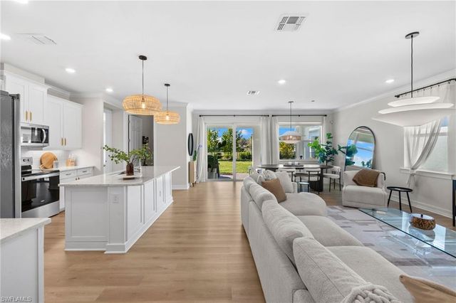 488 Polihale WAY, Naples, FL 34114