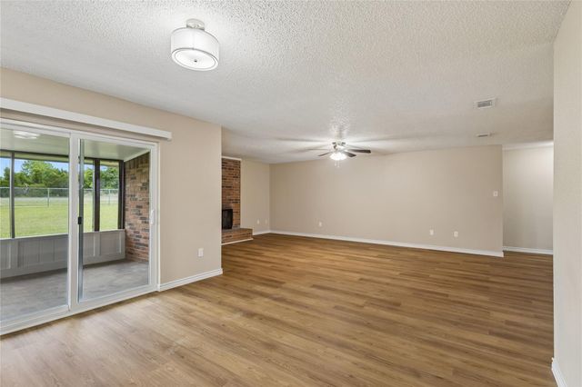 5905 Dan DR, Killeen, TX 76543