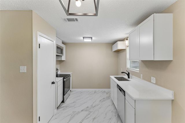 5905 Dan DR, Killeen, TX 76543
