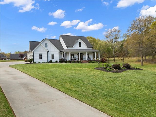 209 Waterfront Drive, Williamston, SC 29697