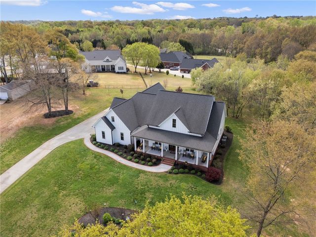 209 Waterfront Drive, Williamston, SC 29697